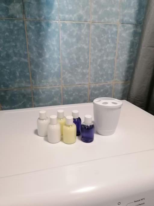 Cozy 1-Bdrm Apt In Dubec, Ideal For Work Or Study 赛斯韦泰 外观 照片