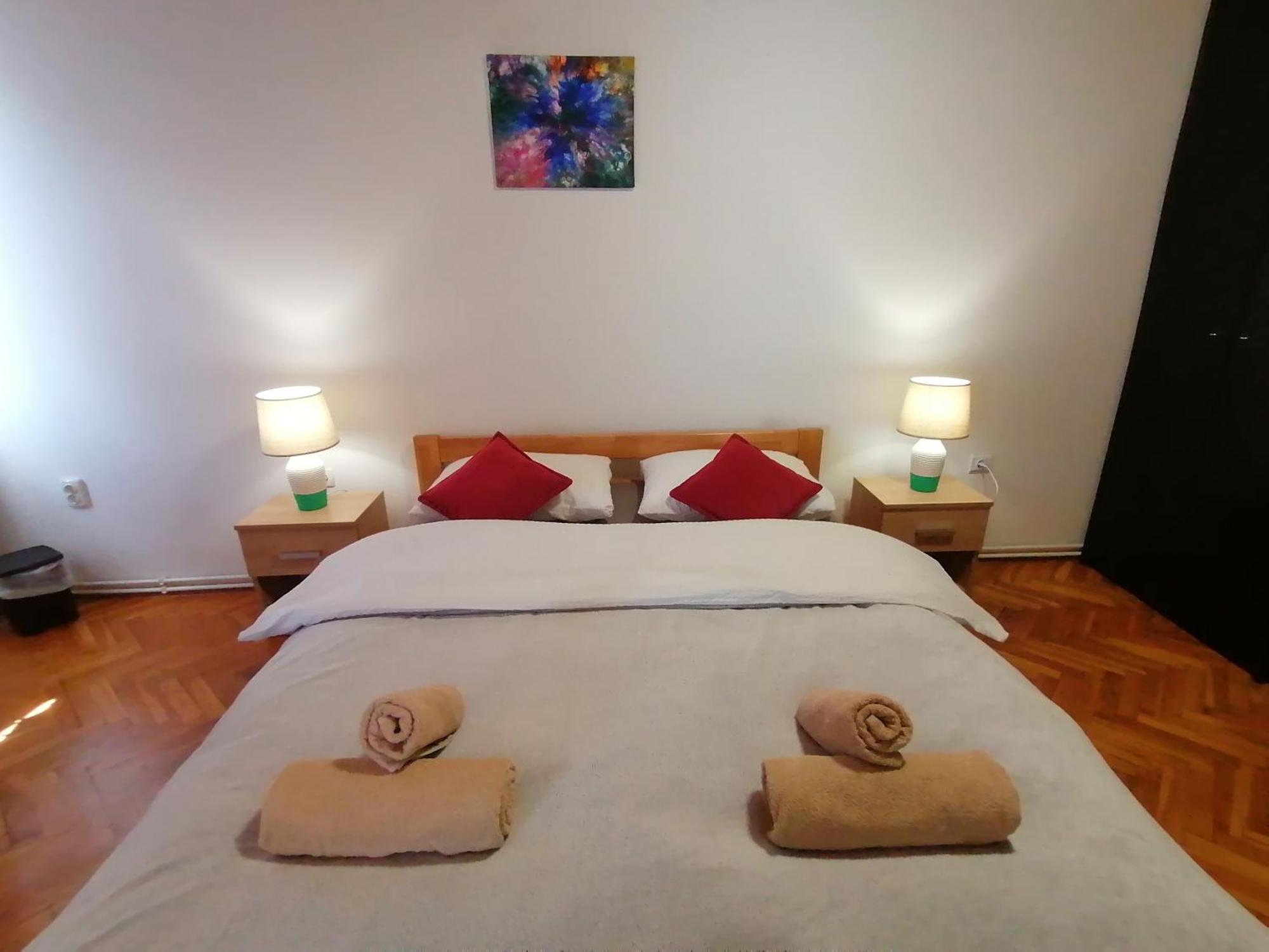 Cozy 1-Bdrm Apt In Dubec, Ideal For Work Or Study 赛斯韦泰 外观 照片