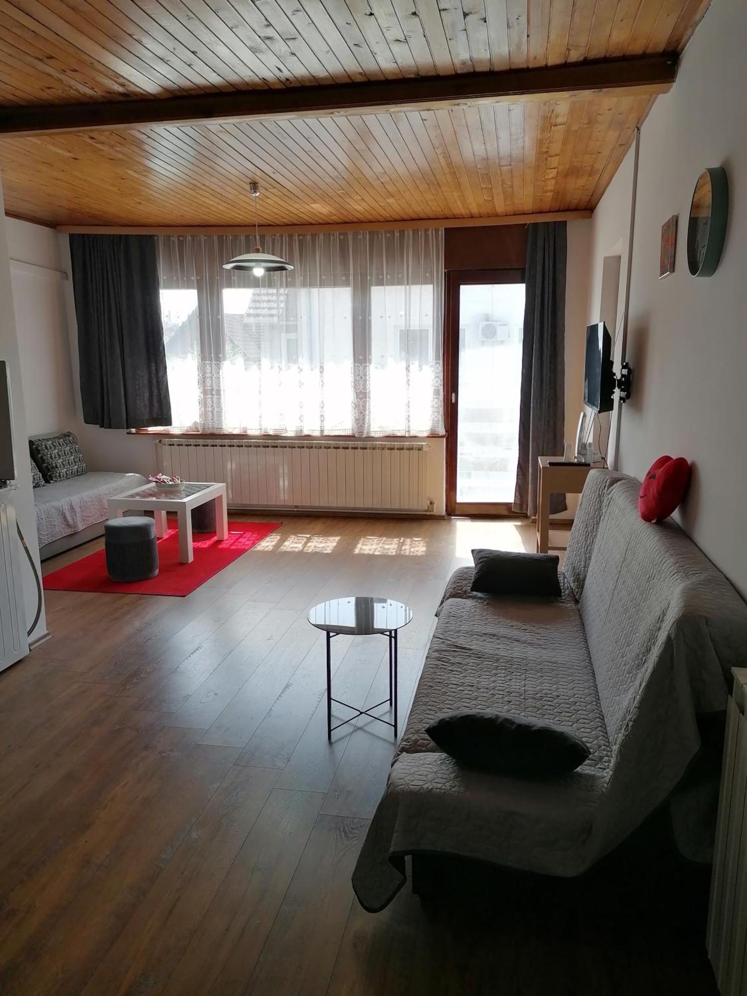 Cozy 1-Bdrm Apt In Dubec, Ideal For Work Or Study 赛斯韦泰 外观 照片